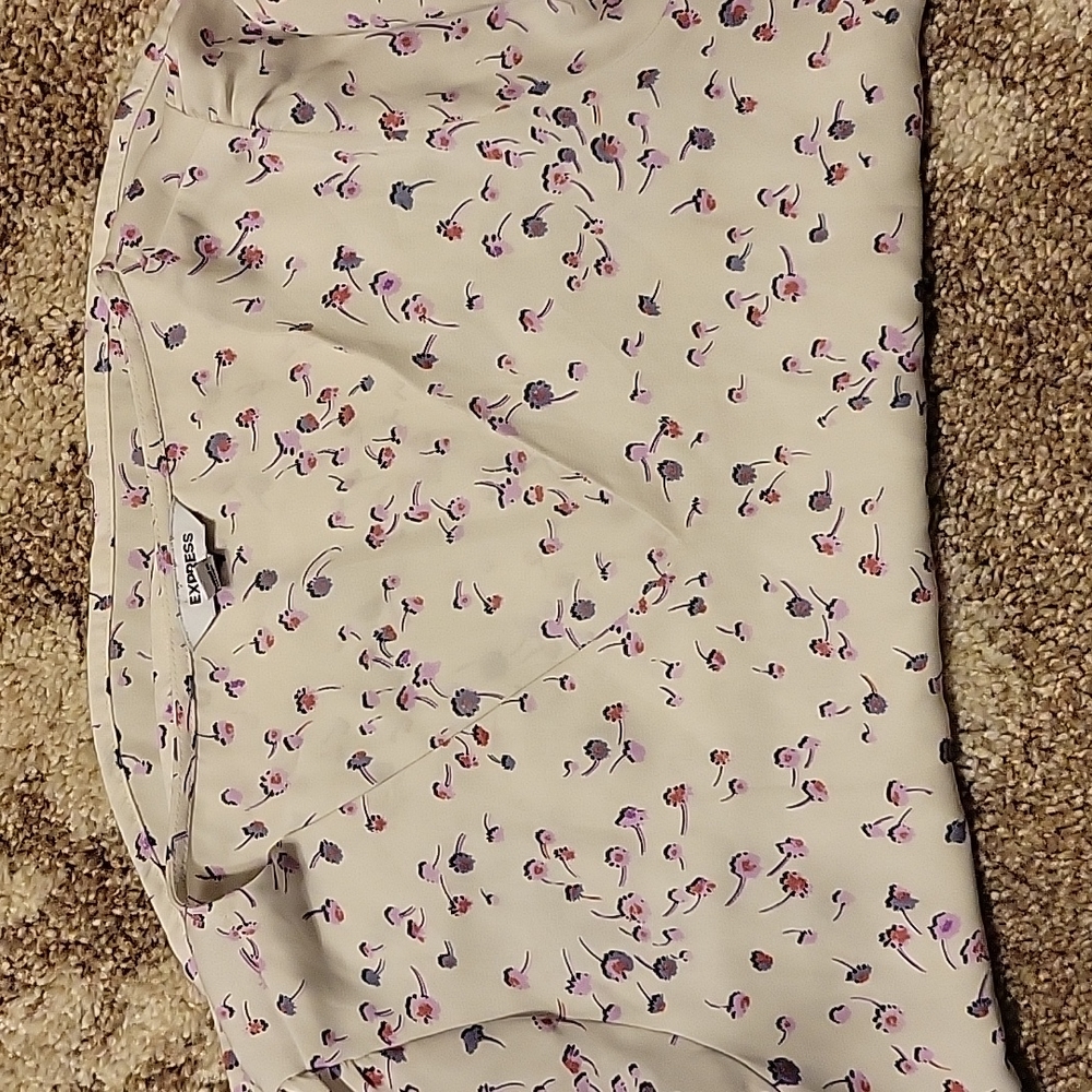Express short sleeve floral blouse